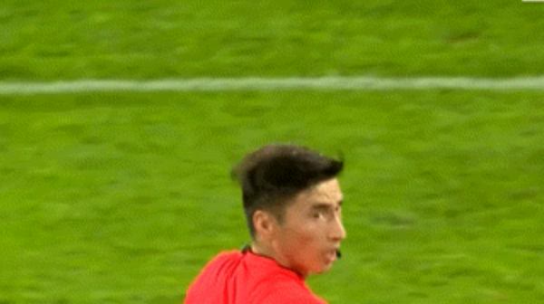 KOK体育-裁判判罚引争议,比赛气氛紧张异常怎么办